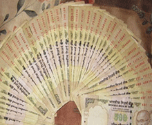 India makes risky bet with rupee defence