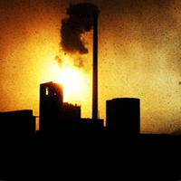 Factory PMI near contraction as orders sink