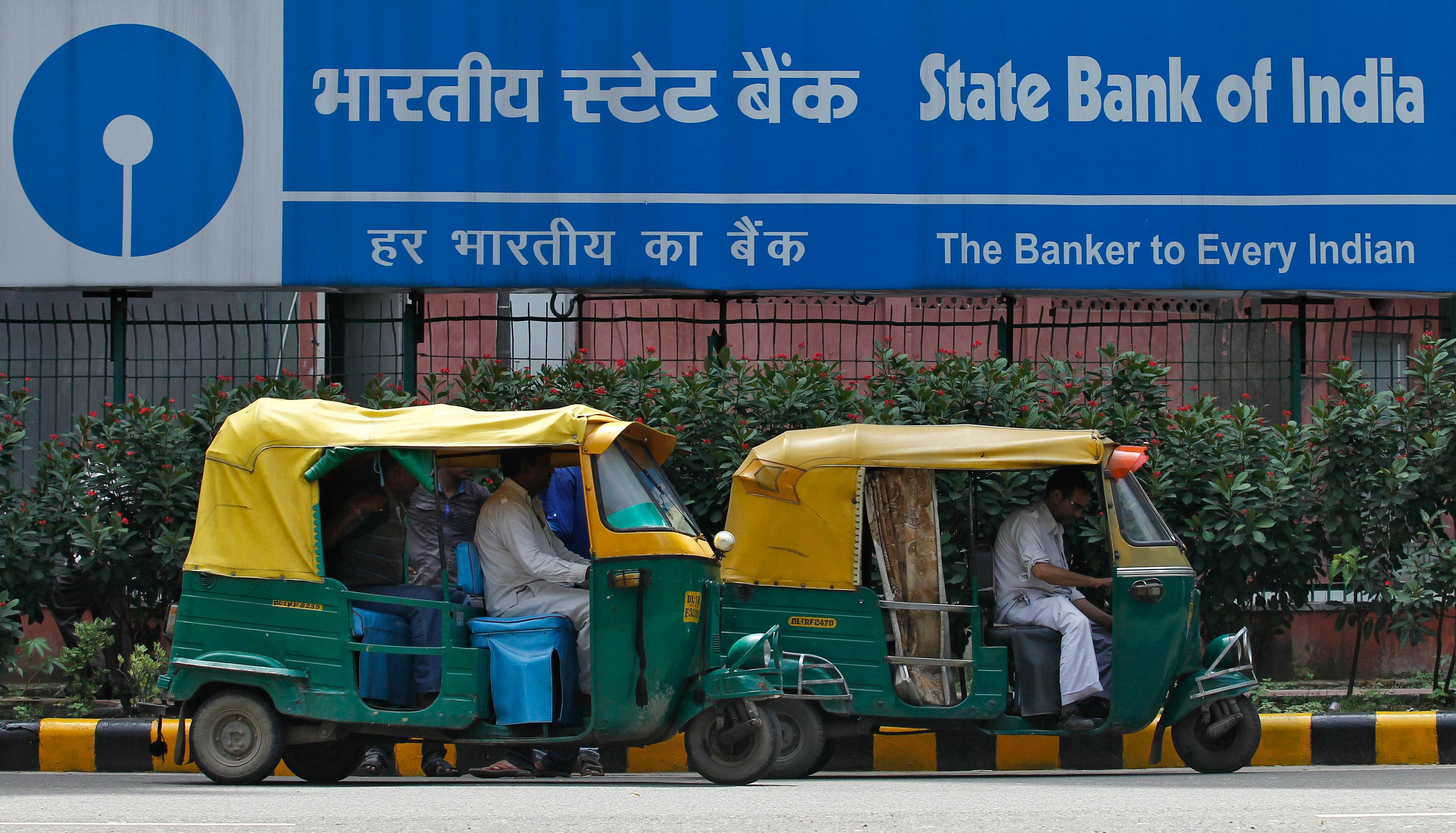 SBI to develop low-cost model to counter payments banks