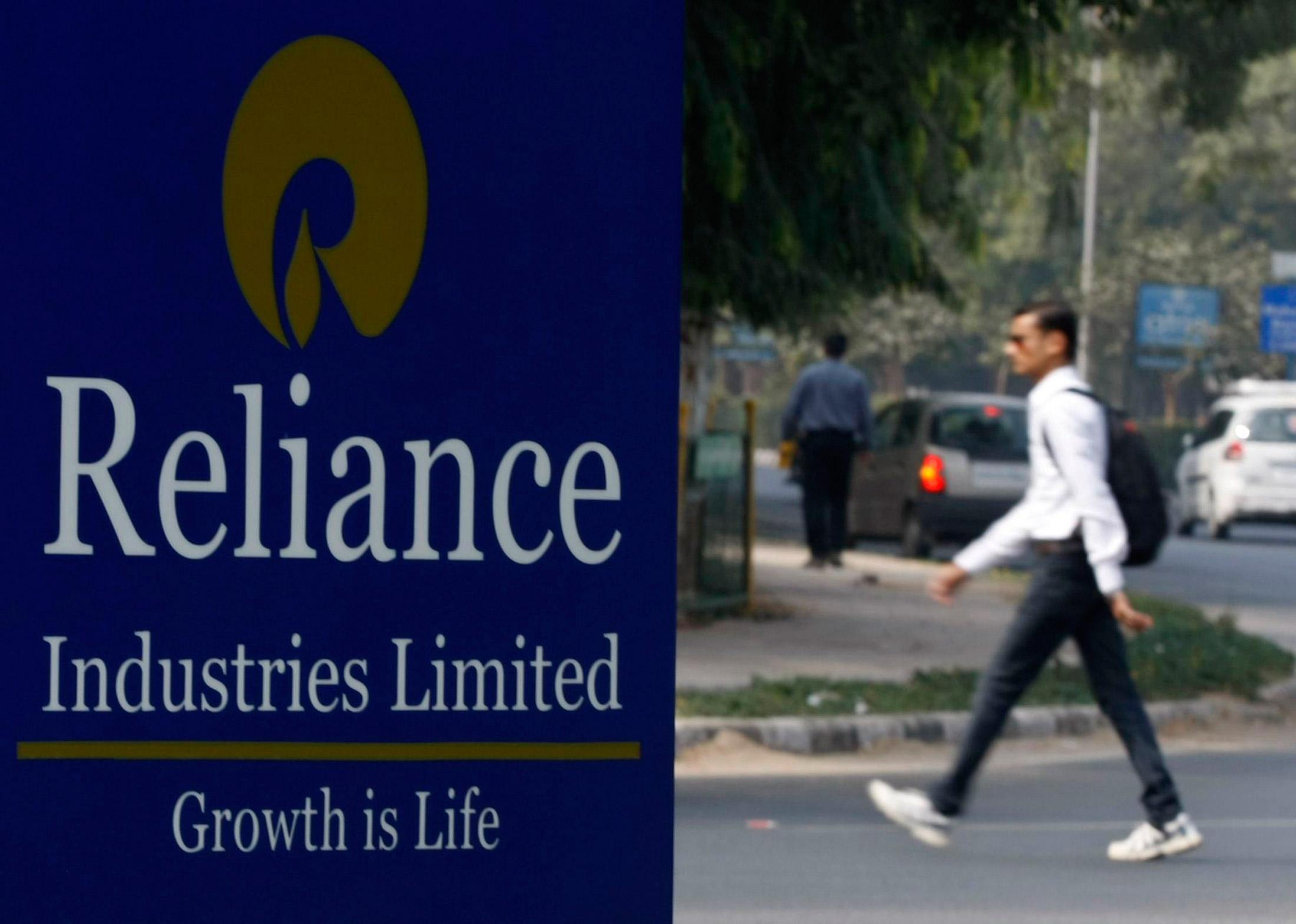 RIL to launch 4G smartphones under LYF brand
