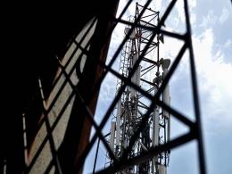 Brookfield inks $1.65 bn deal to buy majority stake in RCOM's tower assets