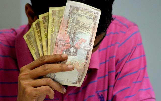 Lawyers challenge scrapping of Rs 500 and Rs 1,000 notes