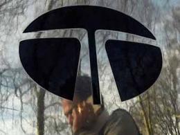 Tata Motors shareholders vote to remove Nusli Wadia