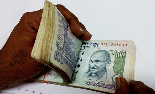 Demonetisation: Why salaries in cash may soon be a thing of the past