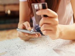 RBI plans to cut online charges to boost digital banking