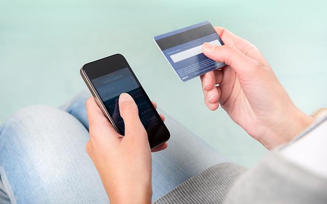 Why Paytm levied 2% fee on top-up via credit card, and MobiKwik seized the moment