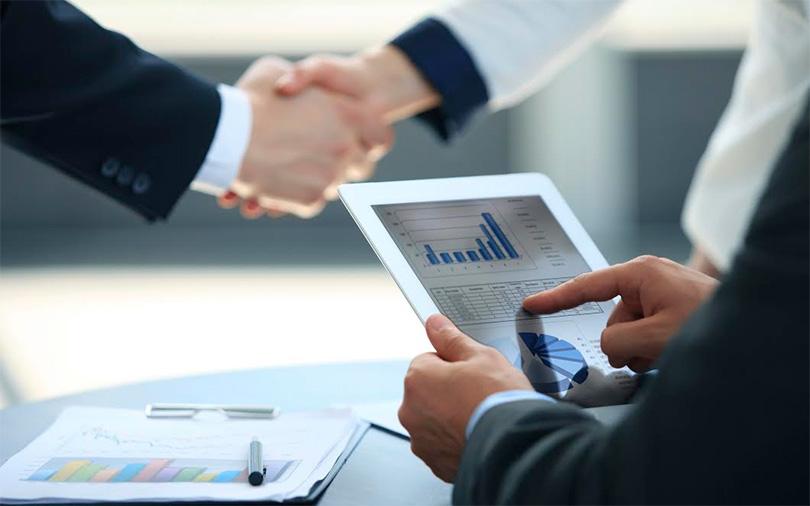 Nilekani, Helion’s Sanjeev Aggarwal to float $100-mn VC fund