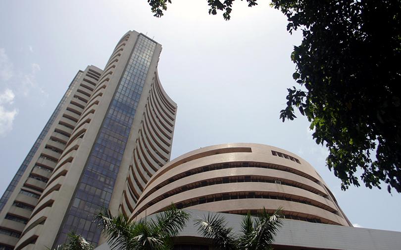 Sensex, Nifty back in the red as bank stocks slide