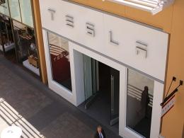 Tesla, Netflix potential takeover targets for Apple: Citi report