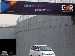 PEs in fray to buy GTL Infra; ADIA eyes stake in GMR's Hyderabad airport