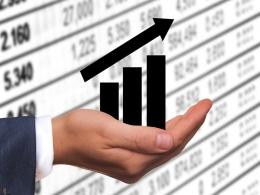 Amber Enterprises extends gains after strong stock market debut