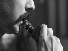 Flipkart, Amazon rush to pull vaping devices after India ban