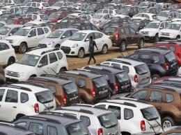 India's car sales drop for 15th month in January