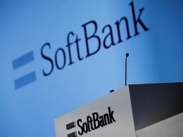 SoftBank posts profit for second straight quarter but remains in red for full year