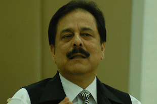 Supreme Court offers to unfreeze Sahara bank accounts for Subrata Roy bail