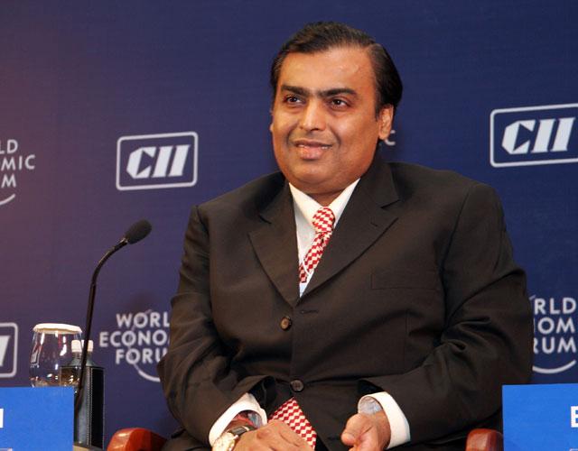 RIL beats street estimates with 4.4% rise in Q1 net profit