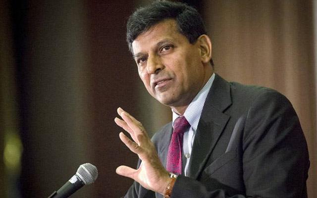Rajan slams IMF for hailing easy money policies