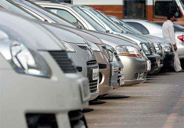 Car sales rise 13% in December on year-end discounts