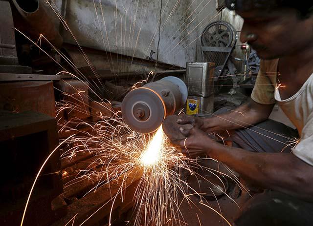 Factory output rebounds in January