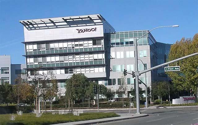 Yahoo to sack one in six staffers, puts core business on sale