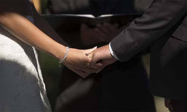 Flipkart & Amazon - Can a marriage work?