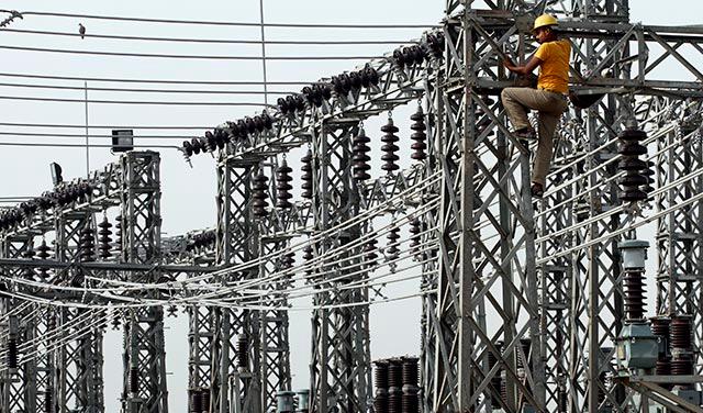 NTPC may cut power supply to large parts of Delhi citing pending dues from BSES