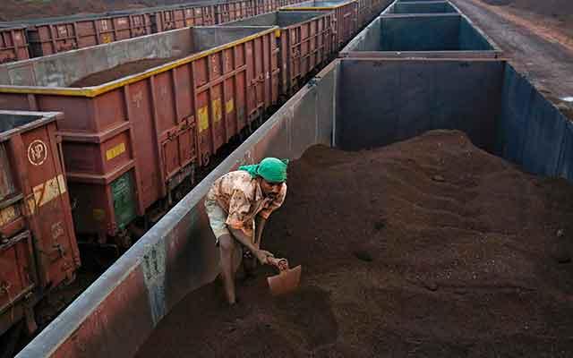 Railways to charge uniform freight charges for domestic iron ore consumption and exports
