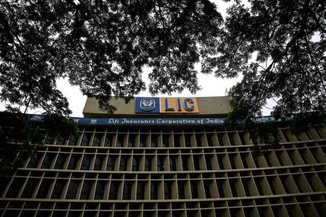 LIC outshines private rivals as consolidation begins in insurance sector