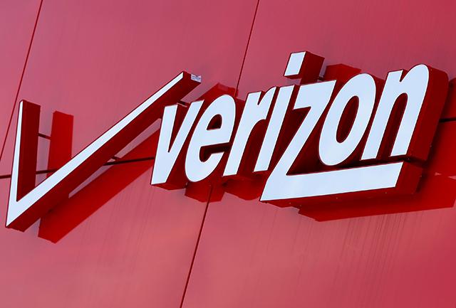 Verizon may trim Yahoo deal value by up to $350 mn