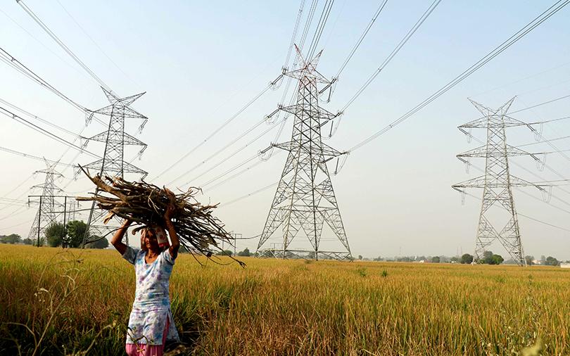 Govt may extend tax benefits to big power projects