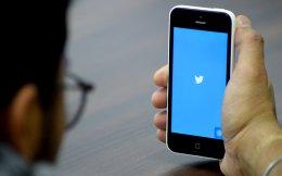 India police summon Twitter chief over viral video