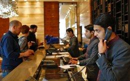 India's services sector slump eased in Sept, but job losses balloon
