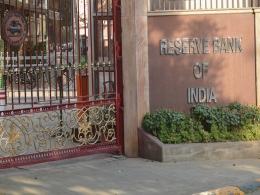 RBI tightens rules for bank loan defaults