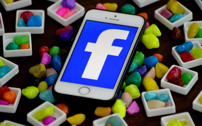 Facebook tests shifting non-promoted posts out of News Feed