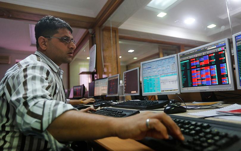 Indian shares end lower on banks, auto stocks