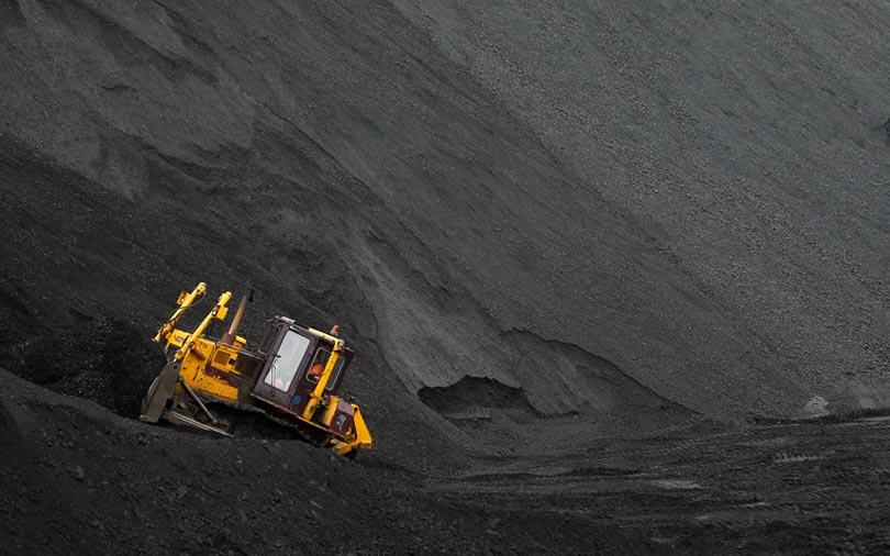 Adani to fully fund troubled Australia coal project