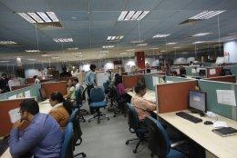 India's services activity accelerates in Feb as firms maintain hiring pace