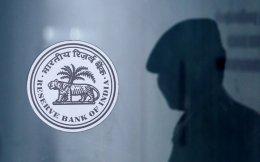 RBI weighs linking some new bank loans to policy rate