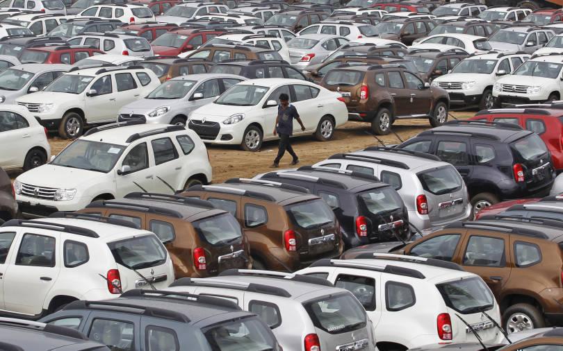 India's passenger vehicle sales rise 5% in November