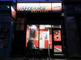 America's pizza chains Papa John's and Pizza Hut edge closer to finding new owners